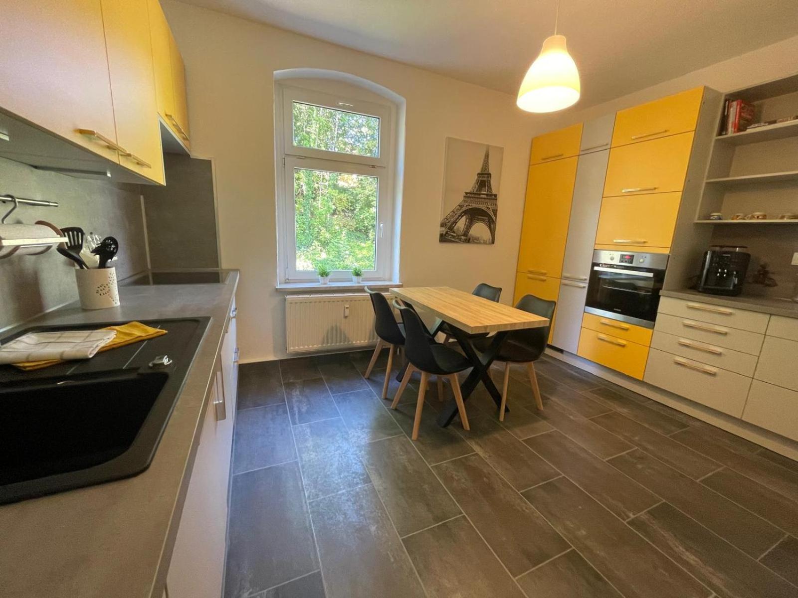 Apartment Dietel In Mit Wlan Endreinigung Kurtaxe Und Waeschepaket Bad Schlema